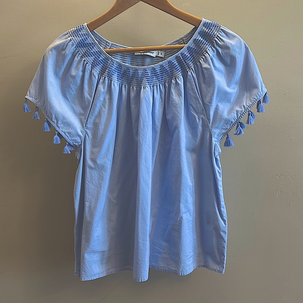 Pre Owned Vineyard Vines Smocked Tassel Top